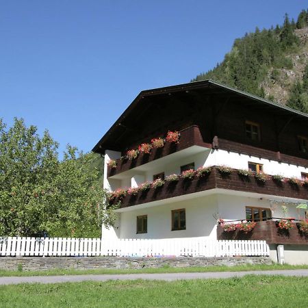 Apartment Near The Ski Area In Matrei Matrei in Osttirol Exterior photo