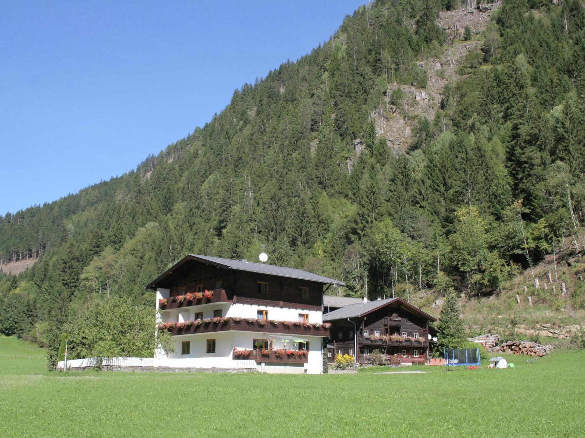 Apartment Near The Ski Area In Matrei Matrei in Osttirol Exterior photo